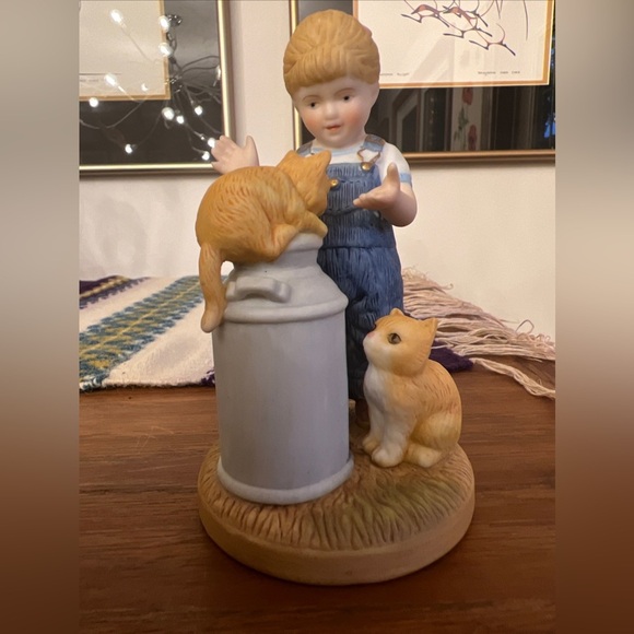 Vintage 1983 Country Store - Girl w/ Her Kittens Little Farmers Figurine Rare - Picture 3 of 7